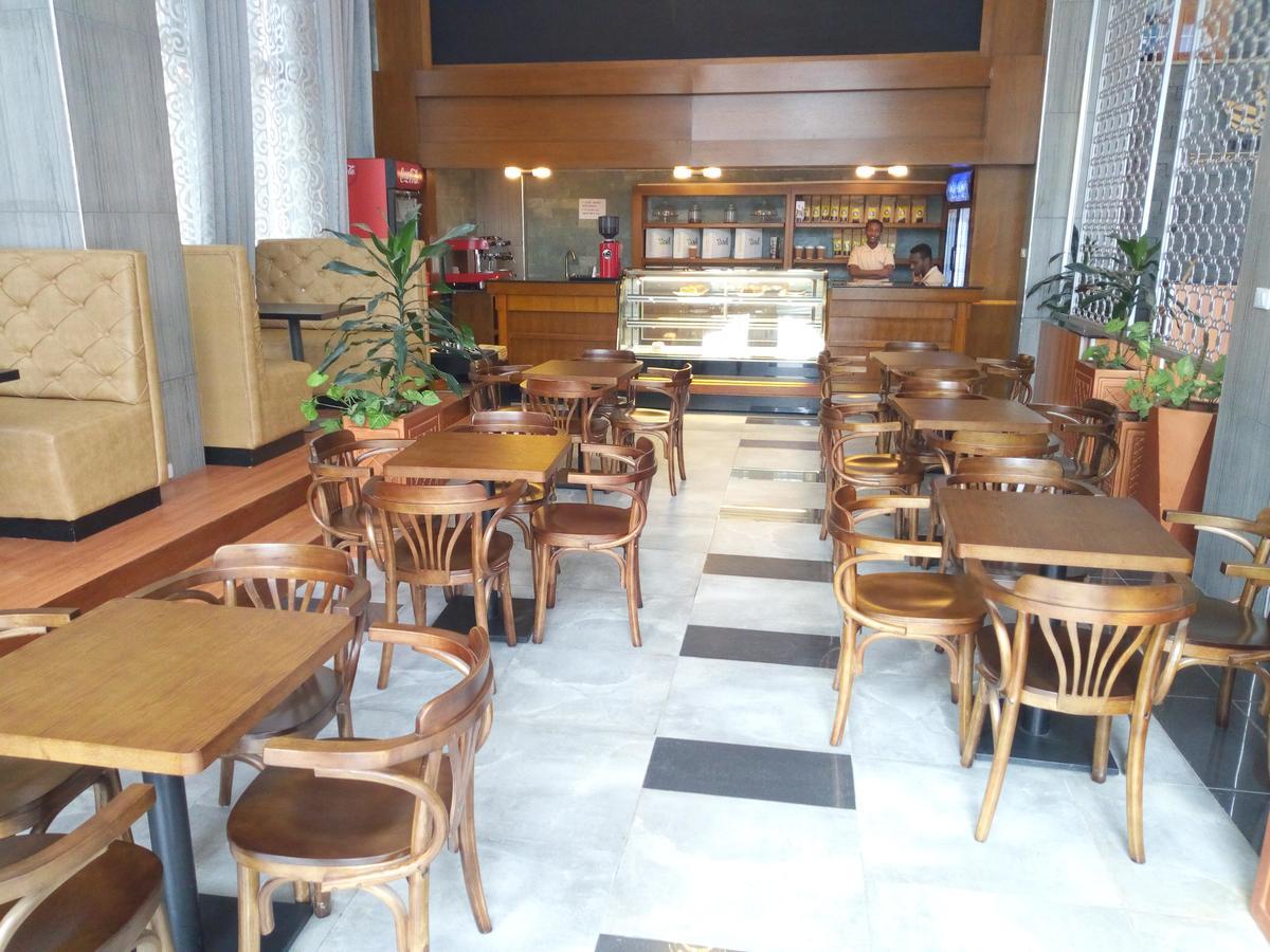 Yinm Furnished Apartment Addis Abeba Buitenkant foto
