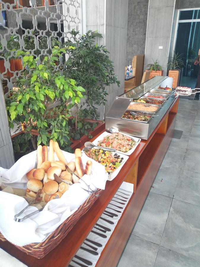 Yinm Furnished Apartment Addis Abeba Buitenkant foto