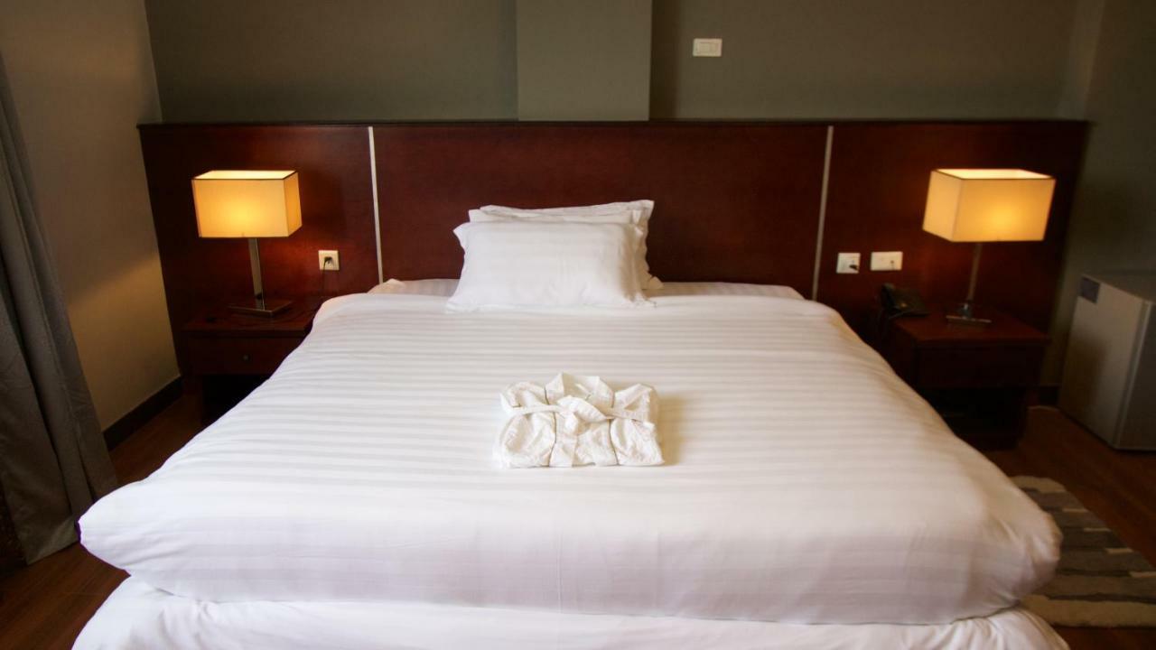 Yinm Furnished Apartment Addis Abeba Buitenkant foto