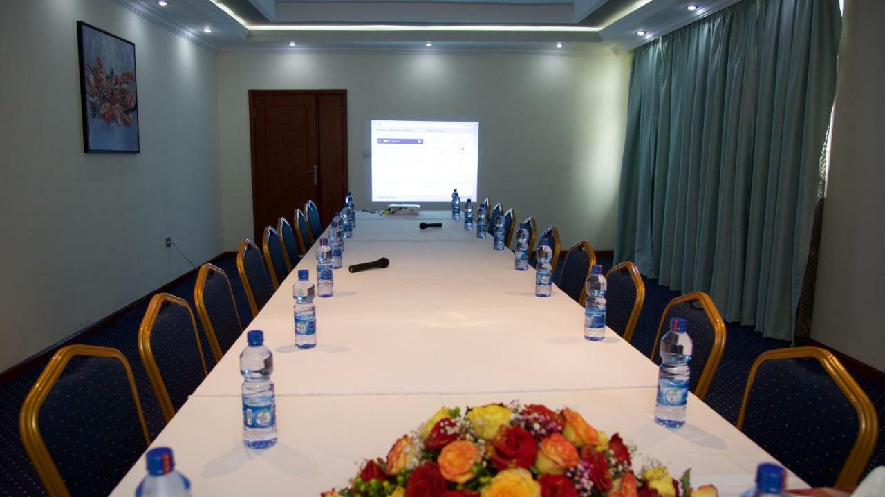 Yinm Furnished Apartment Addis Abeba Buitenkant foto
