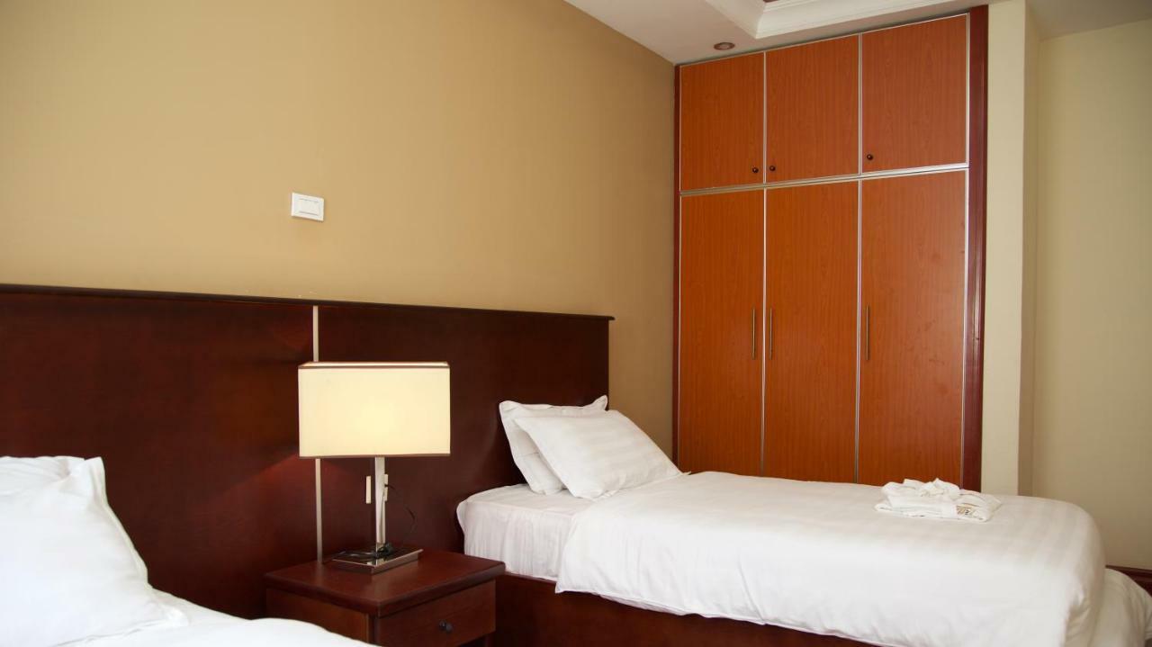 Yinm Furnished Apartment Addis Abeba Buitenkant foto