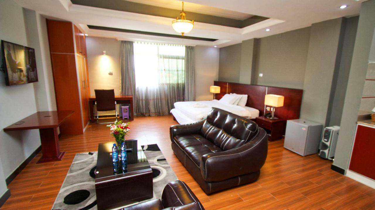 Yinm Furnished Apartment Addis Abeba Buitenkant foto